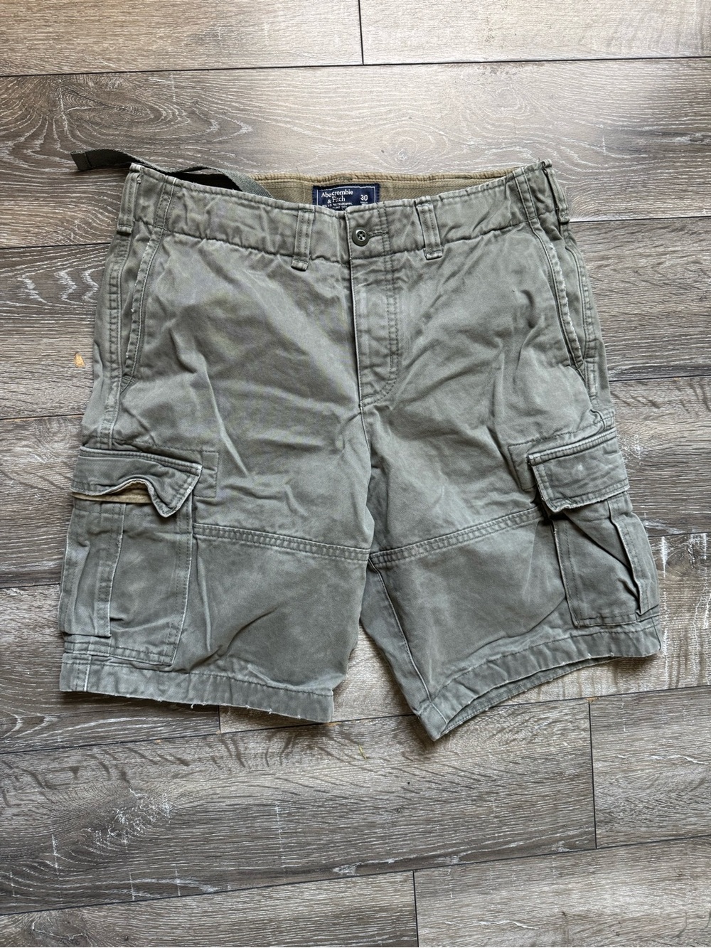 Abercrombie & Fitch Men’s Olive Green Cargo Shorts